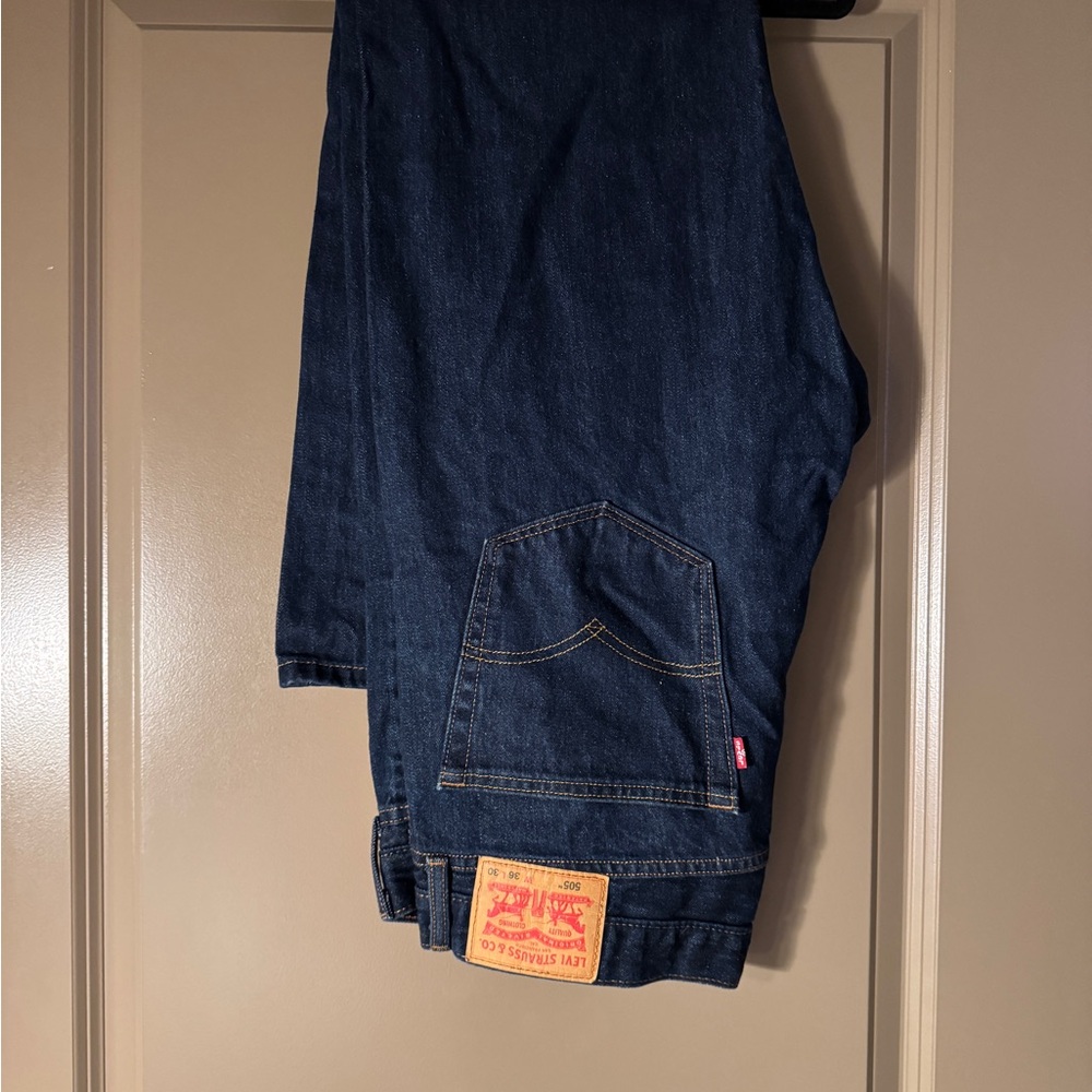 Levi's Men's Dark Blue Relaxed Jeans